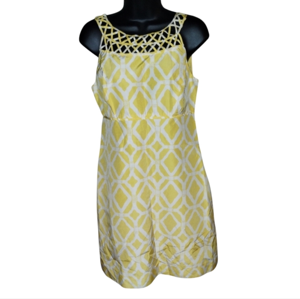 Lilly Pulitzer, yellow and white, like new size 2, 42% silk, bamboo print